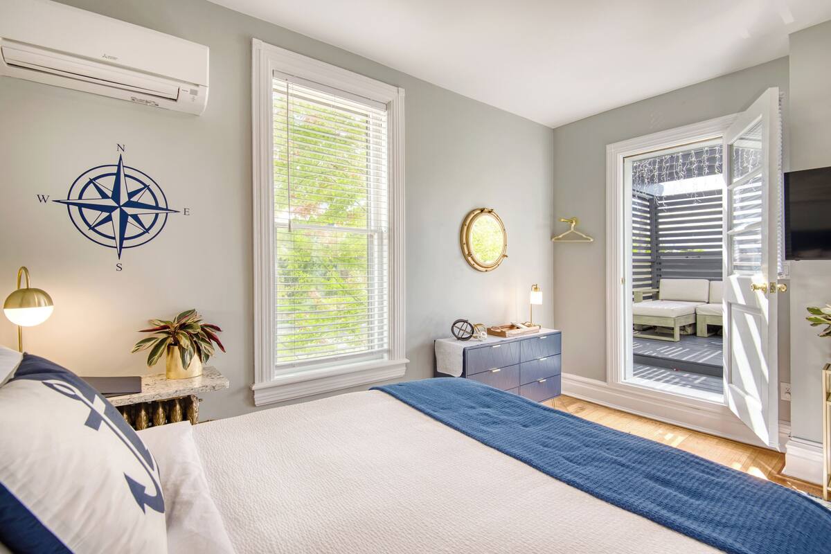 Suite #4 | 1 bedroom, premium bedding, pillowtop beds, iron/ironing board