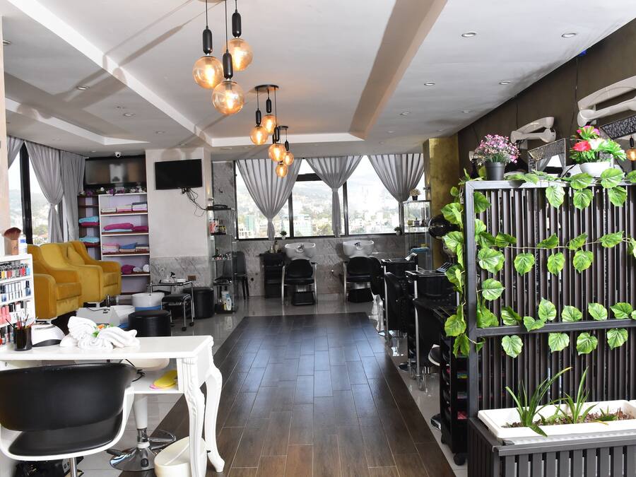 Sauna seca, banheira de hidromassagem, sauna a vapor, banhos de lama