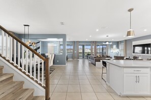 Interior - Disney - 9br - Sleeps 24 - Theatre/Arcade/Pool (kissimmee)