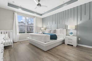 9 habitaciones, tabla de planchar con plancha y cuna de viaje 