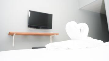 1 habitación, escritorio y internet