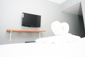 1 chambre, bureau, accès Internet