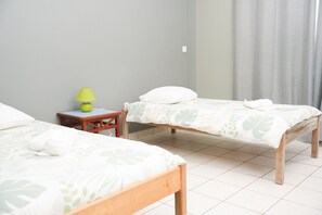 1 habitación, escritorio y internet 