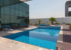 Kolam renang outdoor