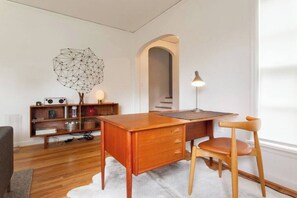 Interior - ★ Walk to Belmont - 2-bed/1-bath - Walk Score: 95! (Portland)