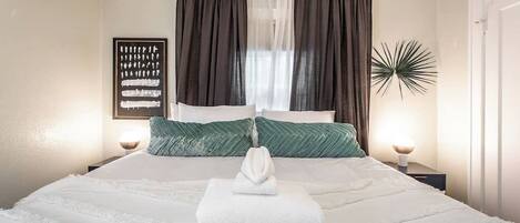 5 slaapkamers, een strijkplank/strijkijzer, wifi, beddengoed