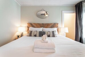 Unclassified image, 4 of 44, button