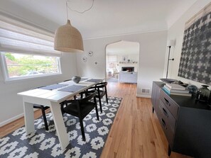 Dining - Designer's Home in Rose Garden! (Portland)