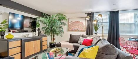 Téléviseur, bureau