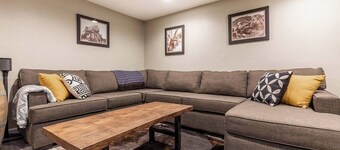 4-bed home w GameRoom, FirePit & Saltwater Hot Tub