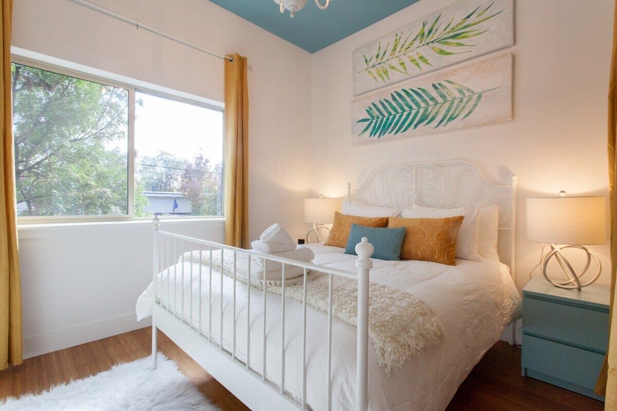 1 habitación, tabla de planchar con plancha, wifi y ropa de cama 