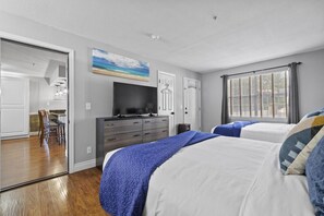 2 bedrooms, desk, iron/ironing board, travel crib