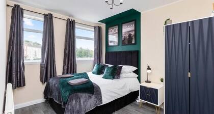Boutique Edinburgh 3 bed house - Parking - Garden