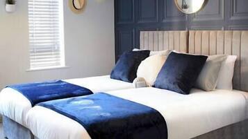 2 bedrooms, iron/ironing board, Internet, bed sheets