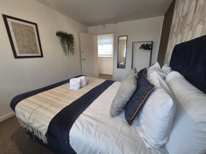 Unclassified image, 4 of 35, button