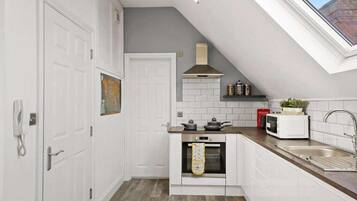 Microwave, oven, stovetop, dishwasher