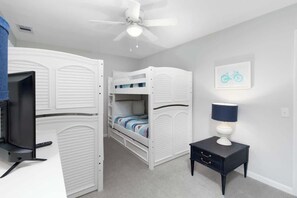 3 chambres, fer et planche à repasser, Wi-Fi gratuit, draps fournis