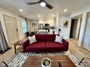 Smart TV - 2 King Beds + 400ft from Beach - 8 (norfolk)