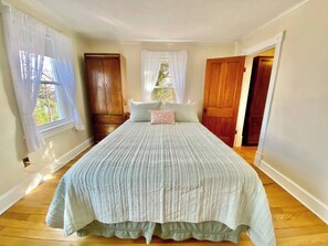 2 soverom, strykejern/-brett, wi-fi og sengetøy