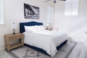 4 bedrooms, iron/ironing board, WiFi, bed sheets