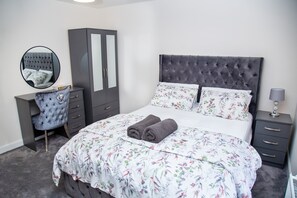 3 dormitorios, tabla de planchar con plancha, wifi y ropa de cama