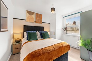 3 Schlafzimmer, Bügeleisen/Bügelbrett, Bettwäsche