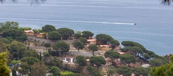 Bungalow in Calella With Sea & Mountain Views
