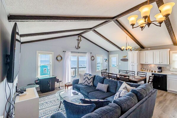 Smart-TV, videospill, DVD-spiller og stereoanlegg