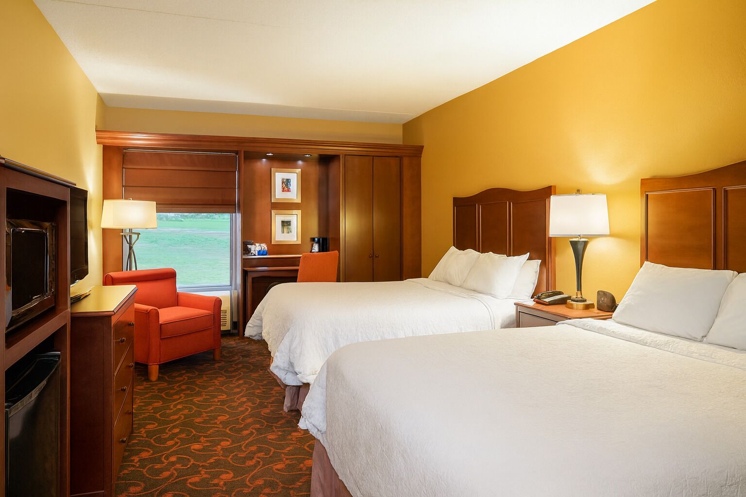 Settle in comfortably with crisp linens and two cozy beds.