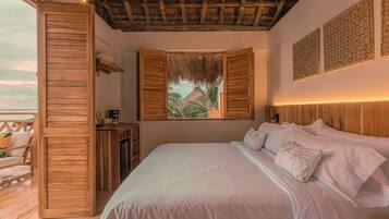 Minibar, in-room safe, laptop workspace, free WiFi