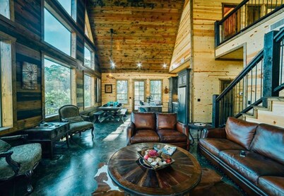 Modern Luxe Cabin w/Scenic Views, Games & Hot Tub