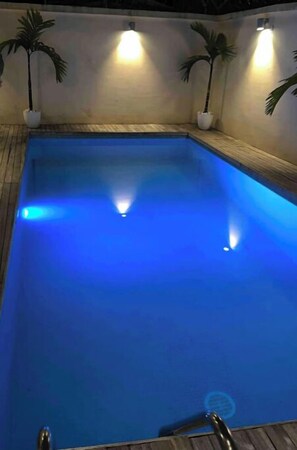 Pool - African Home VIP 1. Apartment- Pool (Douala)