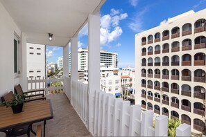 Apartment | Internet - Close to the Beach Balcony Beach View Parking (San Juan)