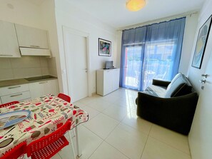 Apartment | Living room - Apartment in Caorle Near Adriatic Beaches (Caorle)