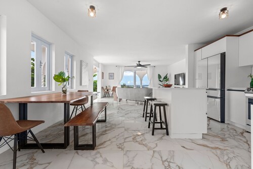 Nice Pool w Breathtaking Mountain Views BBQ