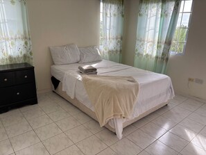 2 bedrooms, iron/ironing board, WiFi, bed sheets