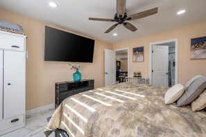 2 bedrooms, iron/ironing board, travel cot, free WiFi