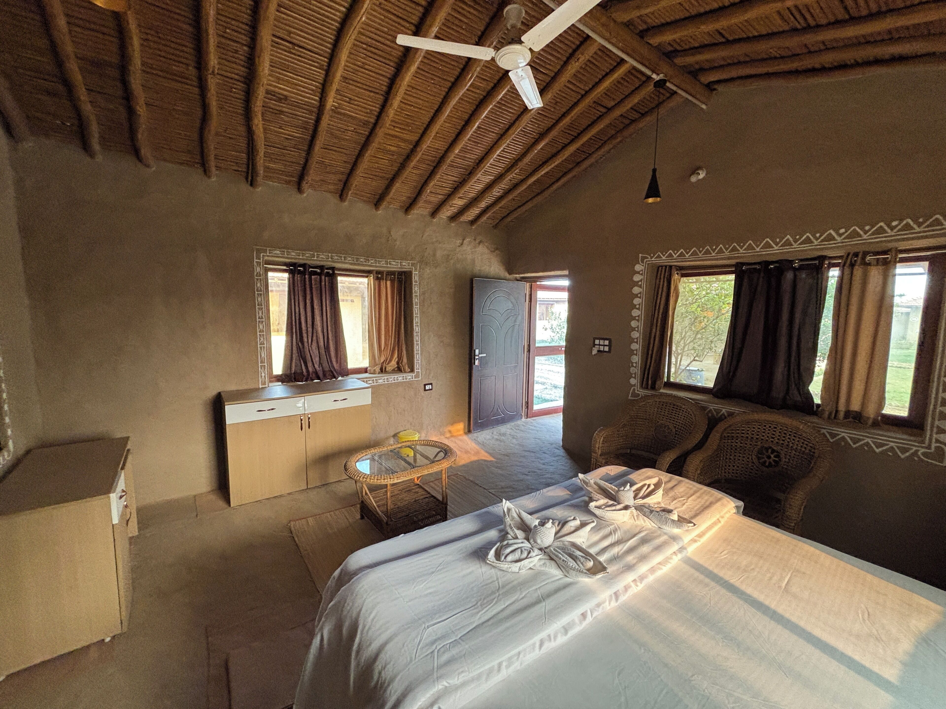 Traditional Double Room, 1 King Bed | Desk, bed sheets