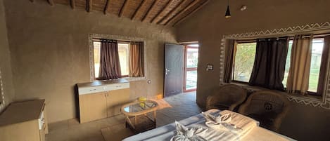 Traditionele tweepersoonskamer, 1 kingsize bed | Een bureau, beddengoed