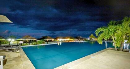 3-bedroom house with Wi-Fi, AC, 24 Hr Sec