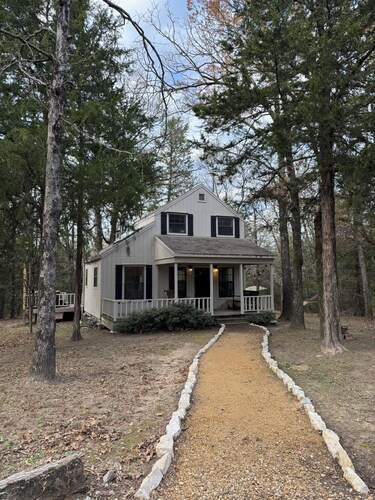 Fox Creek - Secluded Cabin with Hot Tub - New Owner!