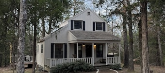 Fox Creek - Secluded Cabin with Hot Tub - New Owner!