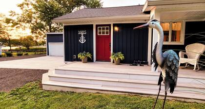 Charming 2-bedroom cottage with WiFi, AC in Spring Lake