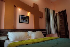 2 bedrooms, WiFi, bed sheets