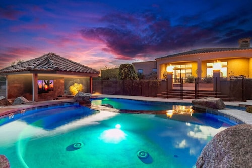 Private Luxury Desert Resort -Pool, Hot Tub, Games