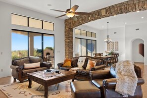 Smart TV, fireplace, table tennis