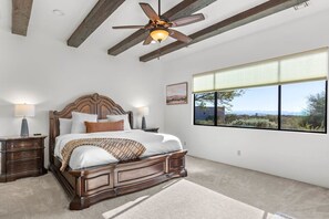 5 bedrooms, desk, iron/ironing board, travel crib