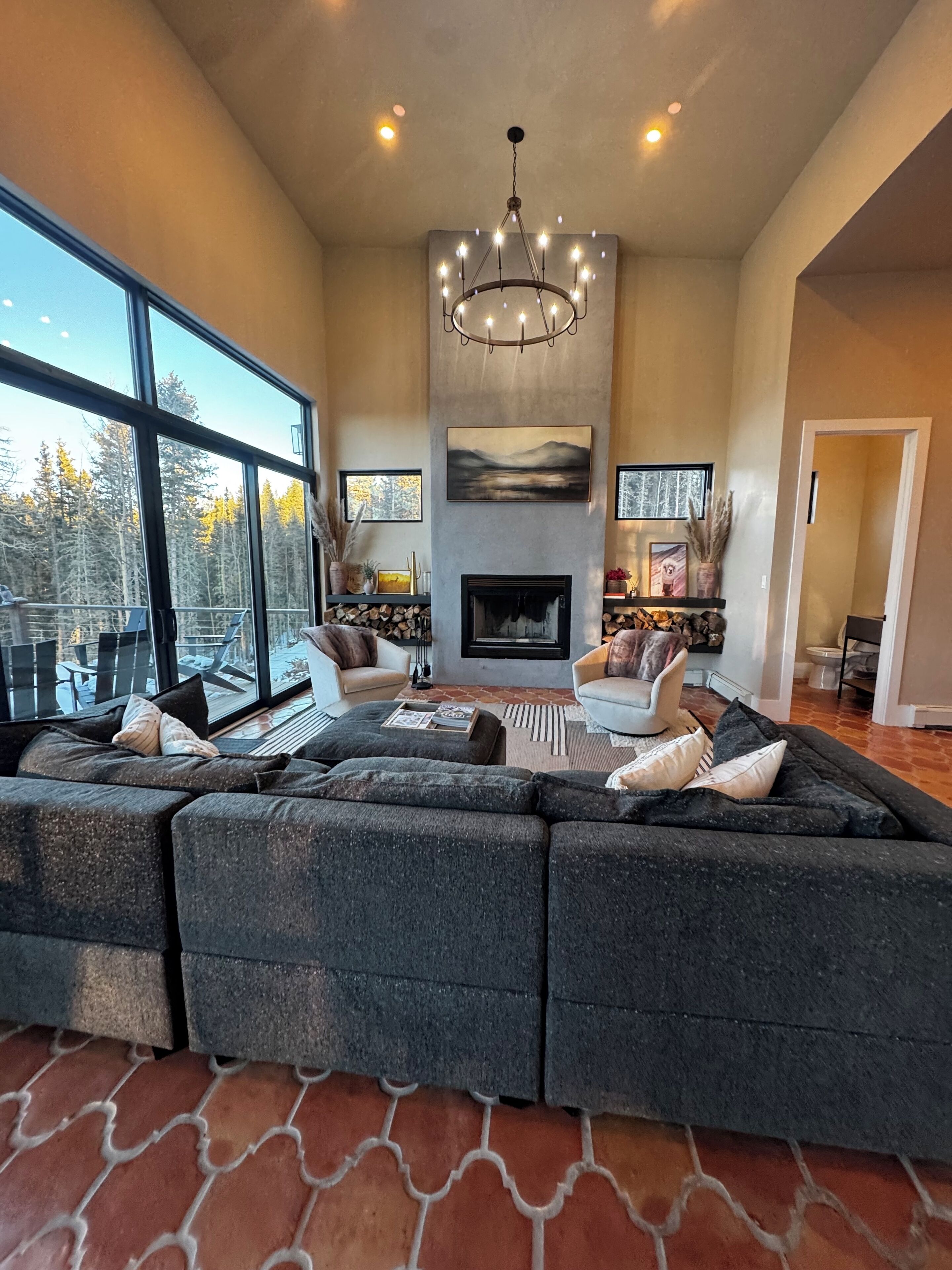 智能電視、壁爐