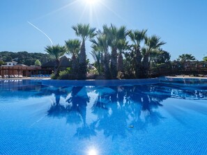 帳棚 | 游泳池 | 室外游泳池