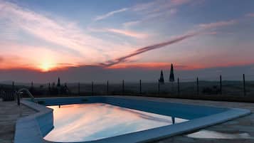 Apartment | Pool | Outdoor pool